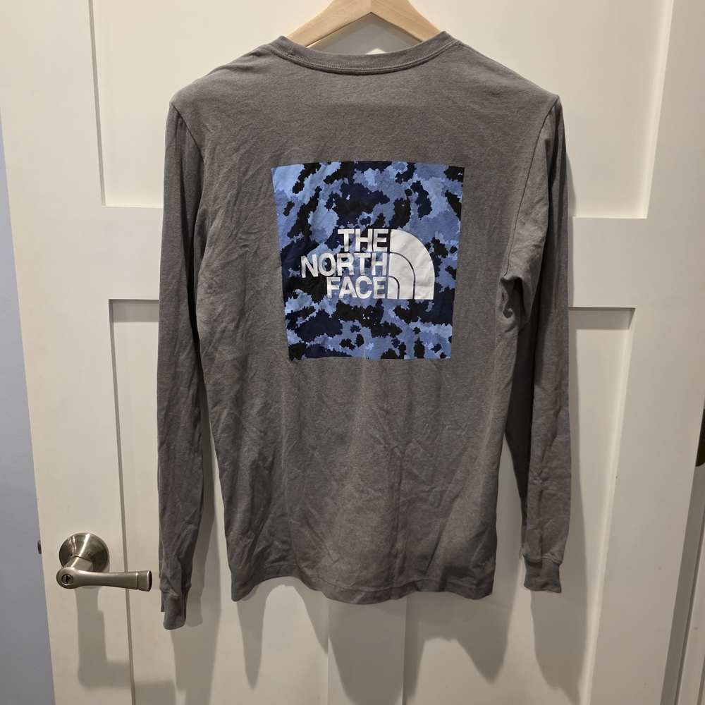 The North Face Mens Long Sleeve Shirt Gray Blue Camo Outdoor Hiking Casual Small
